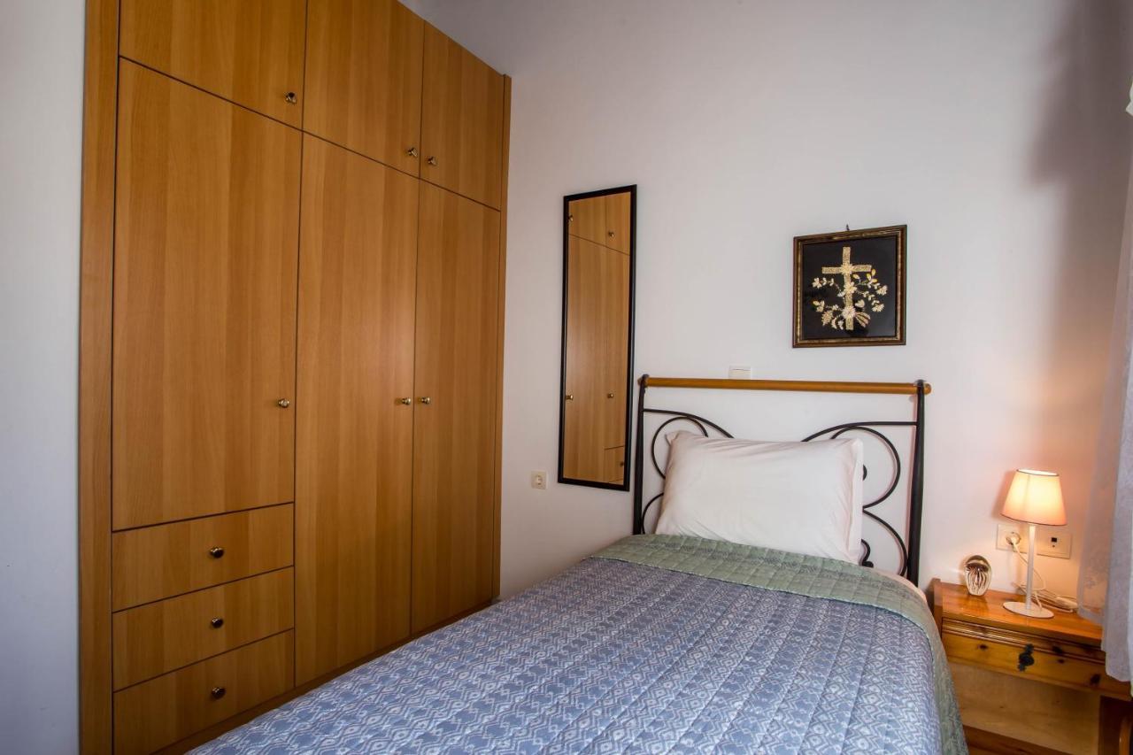 Vicki's House 2-bedroom With Yard And Garden Ialysos (Rhodes)
