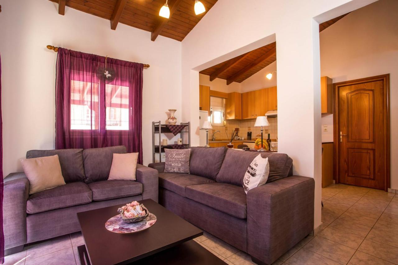 Vicki's House 2-bedroom With Yard And Garden Ialysos (Rhodes)